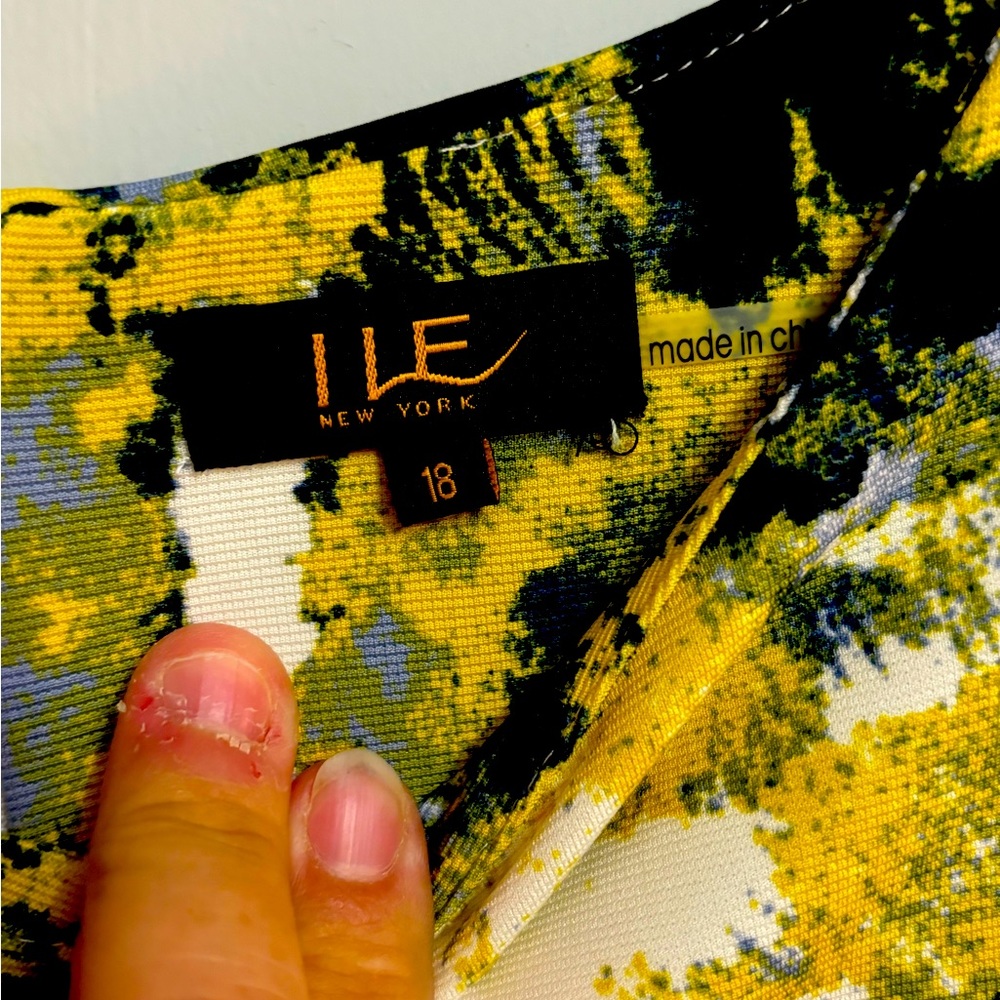 Beautiful dress stretch material, bright yellow and black , New With Tags